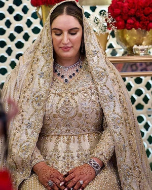 5 Real Brides who stole the show with their unique bridal looks!  Read to get inspired!
