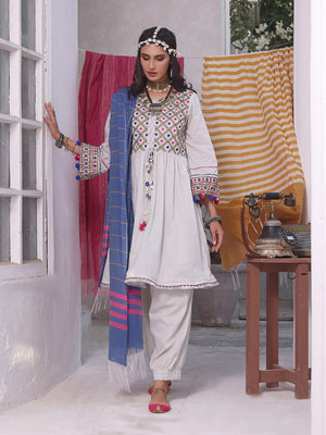 3Pc Embroidered Unstitched Lawn Light Grey - OLE3P-6005-A