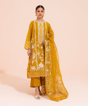 3 Piece - Embroidered Karandi Suit