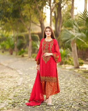 LACHA RED