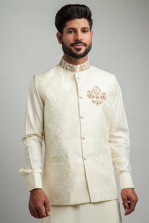Ivory Jacquard form fitted waistcoat