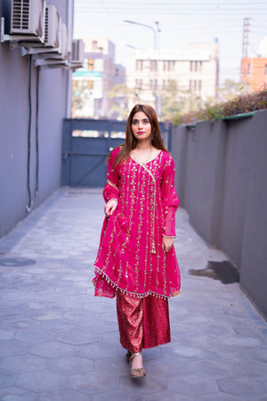 NOOR E HANIA ANGRAKHA HOTPINK