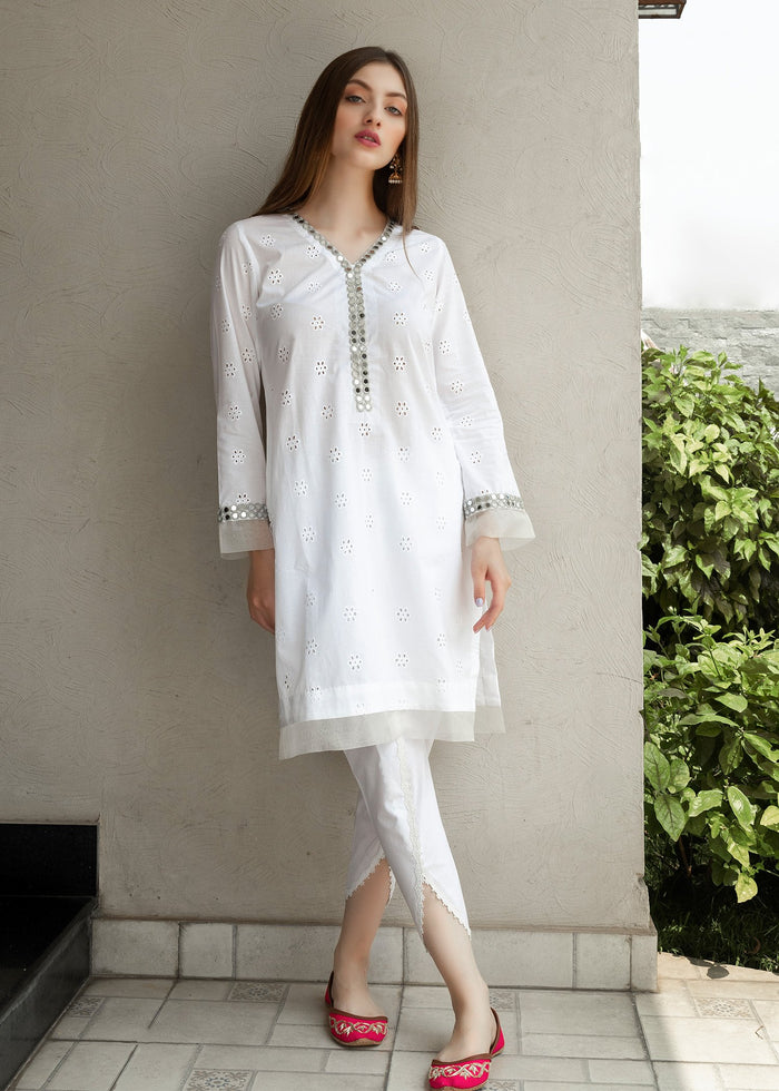White Chicken Kurta with lace detail and organza edging