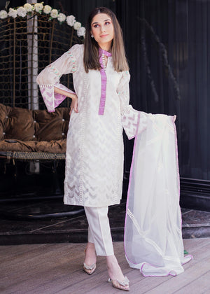 Raheela Saeed - Chrome - white
