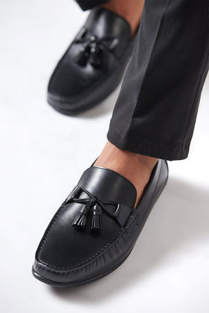 Mens original leather moccasins in black colour with tassels by JULKE