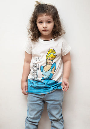 Snow White Graphic T-Shirt