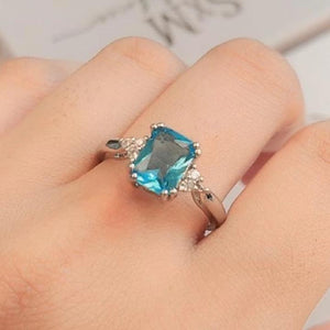 Sapphire Cubic Zircon Crystal Ring