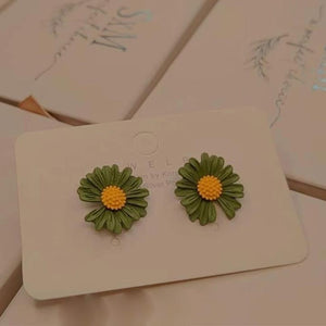 Daisy flower studs (Green)